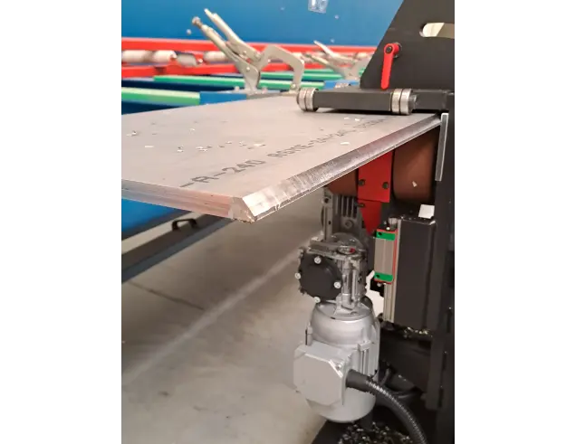 Promotech ABM-50 DD VARIO Kaynak Ağzı Açma Makinesi